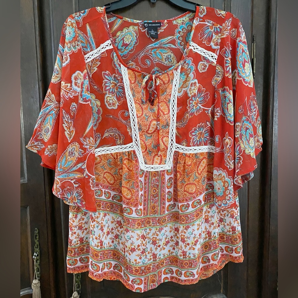 Semi sheer coral red white & aqua boho blouse like new & ready to vacation w you